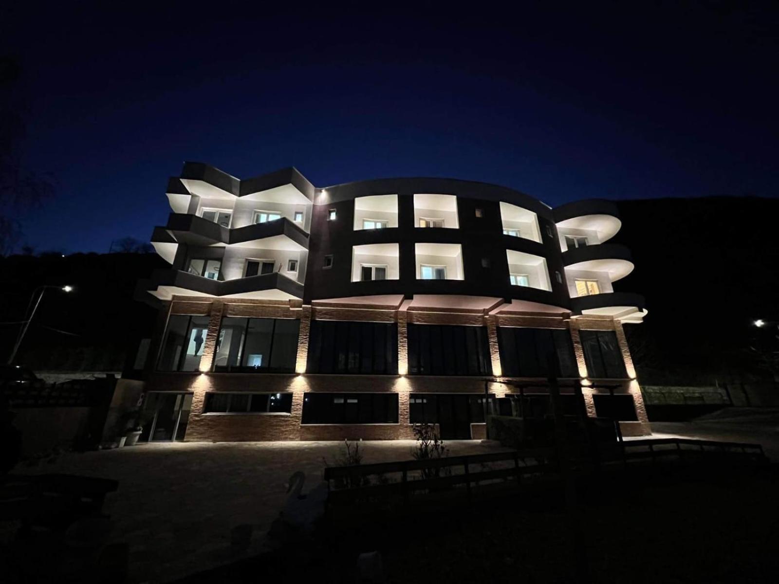 Hotel Demoli Pogradec Exterior foto